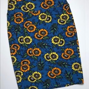 LuLaRoe Cassie M - NWT!!!